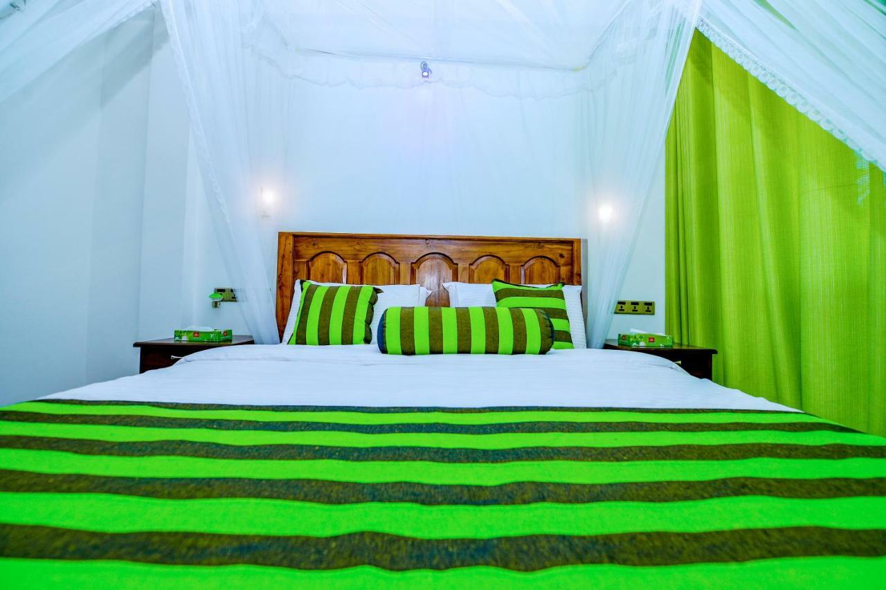 Third Eye Ella Otel Dış mekan fotoğraf
